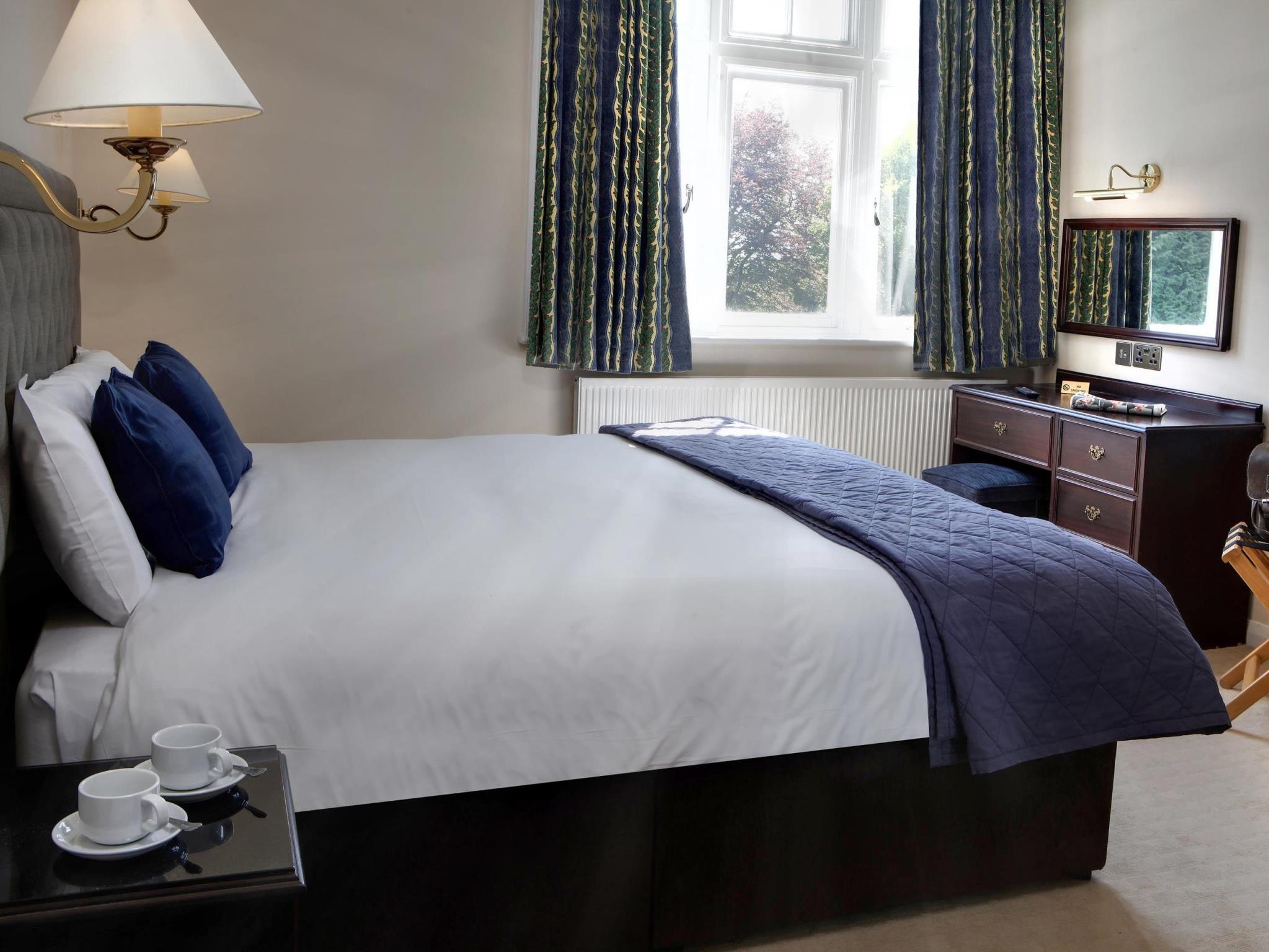 EXECUTIVE, DOUBLE BED