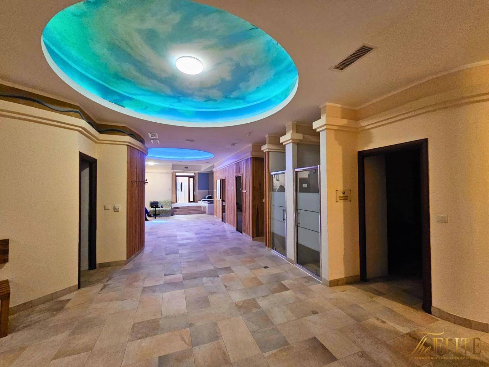 Elite Hotel 23/46