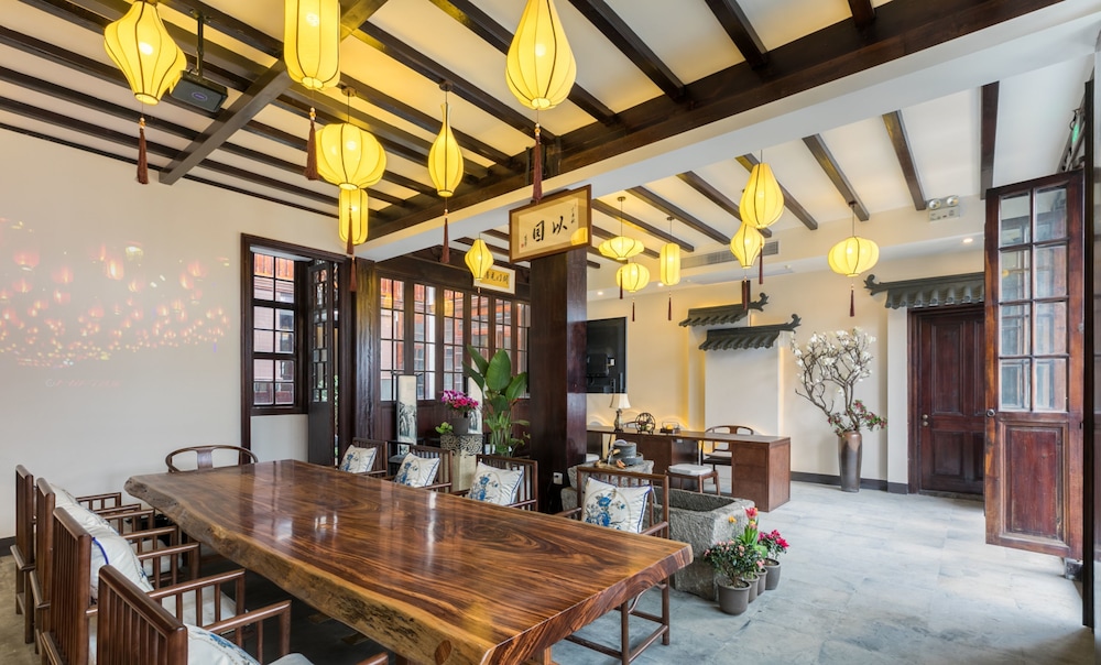 Yi Garden Cultural Hotel Disney Branch 13/50