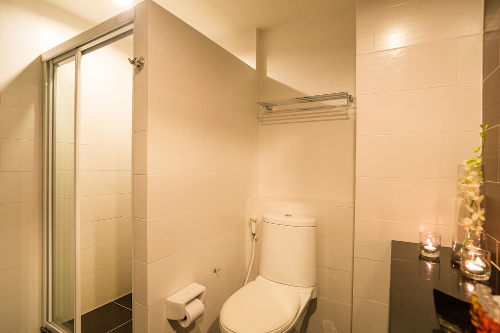 Beyond Suite Hotel 71/73