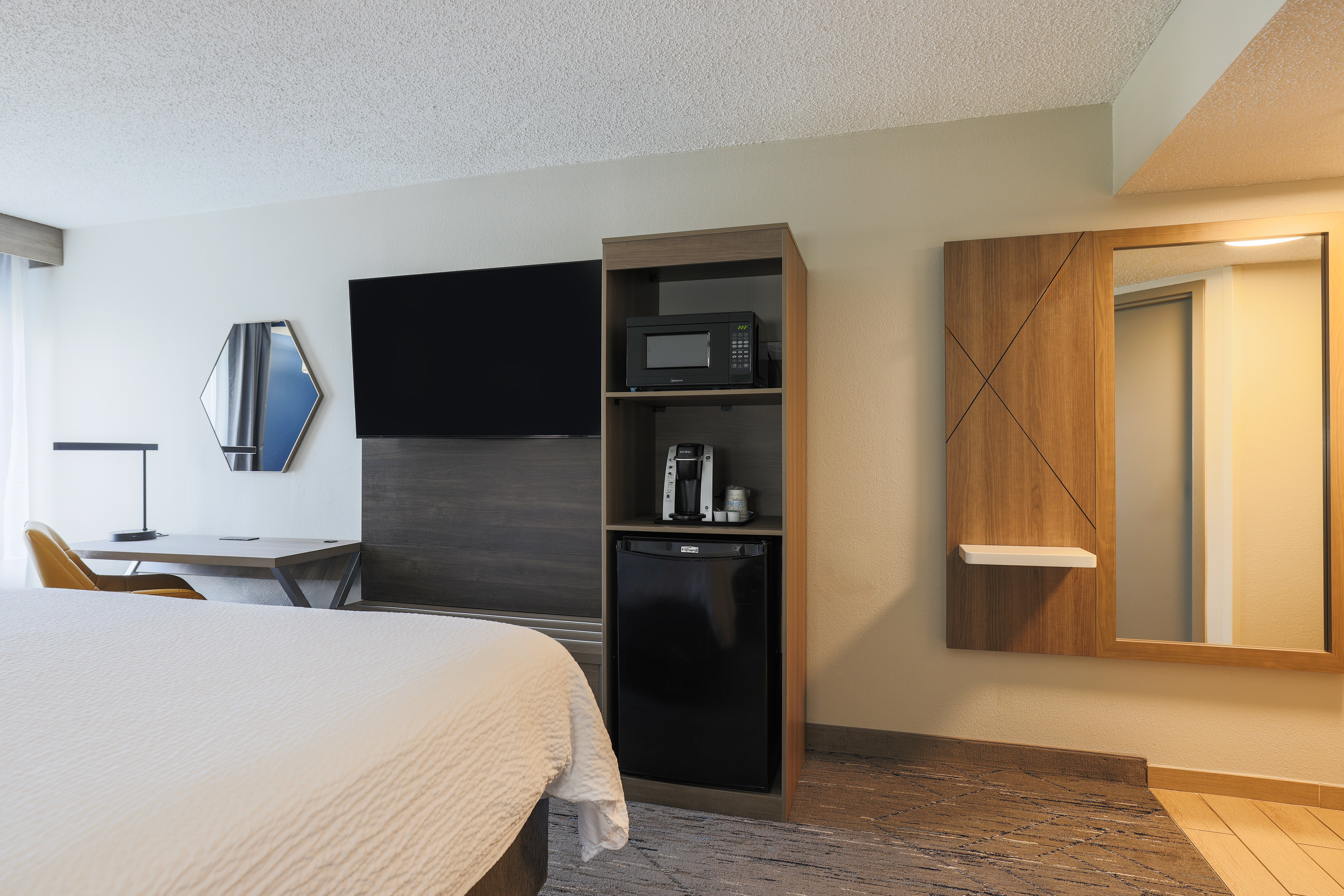 Leisure, King Bed