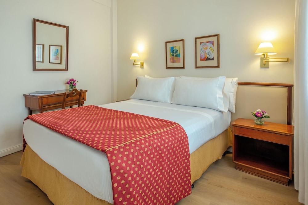 Hotel Iruna 34/72