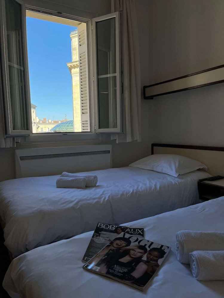 HOTEL DE FRANCE 19/73