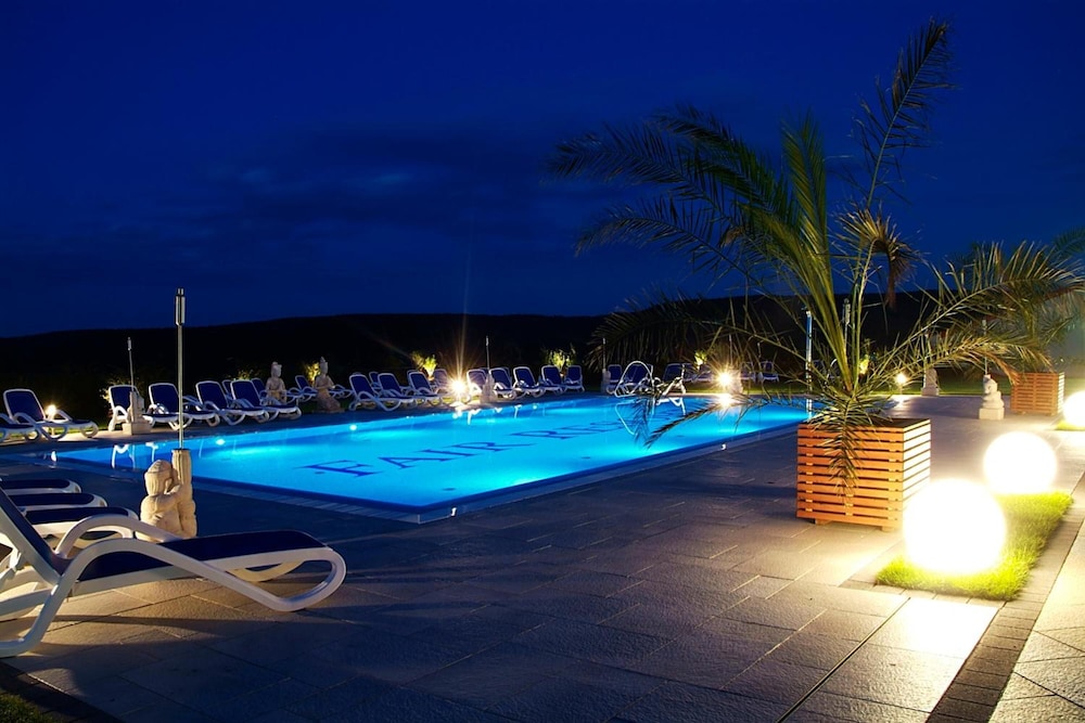 FAIR RESORT 59/66