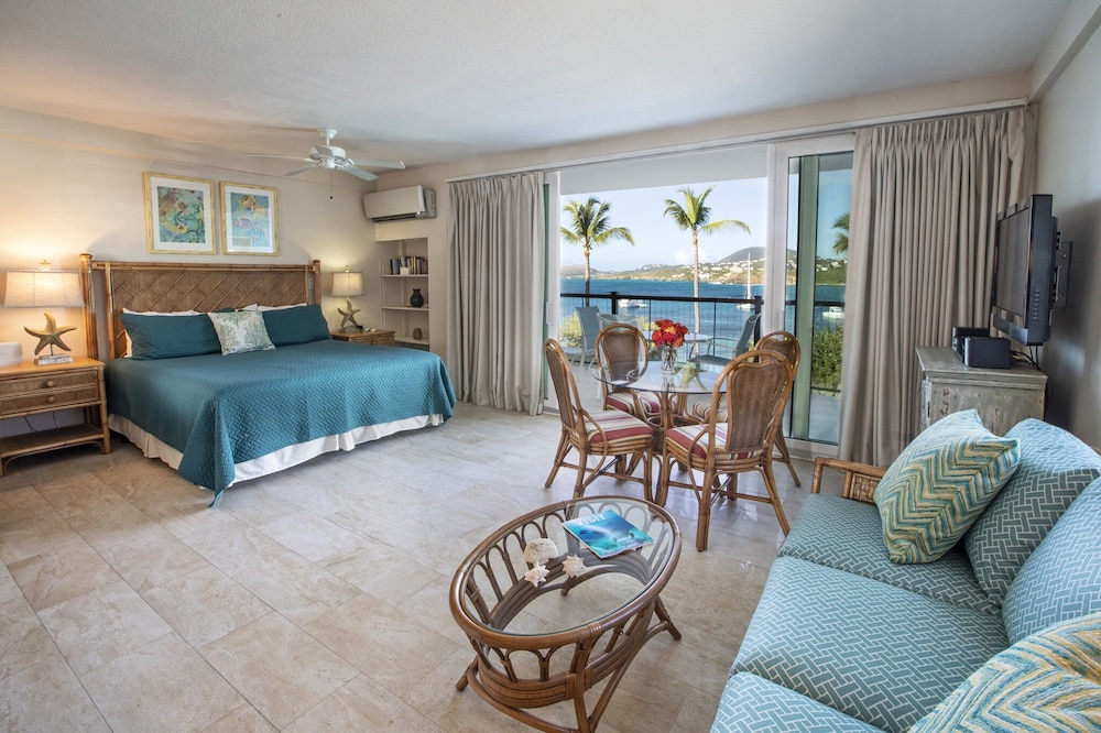 Secret Harbour Beach Resort 48/84