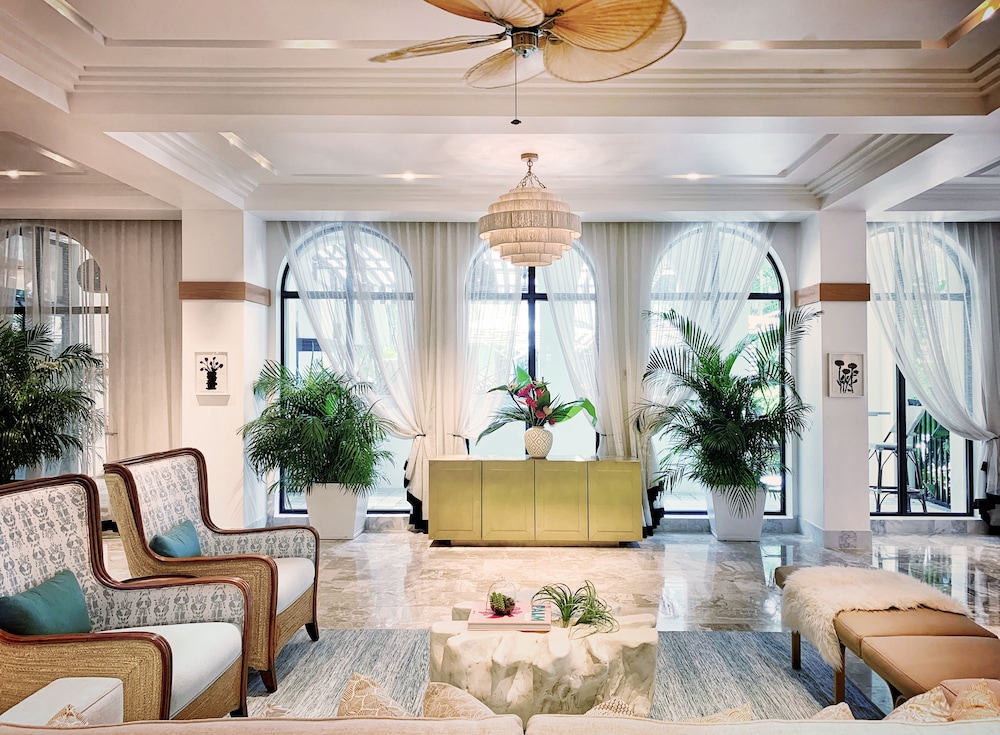 White Elephant Palm Beach 10/62