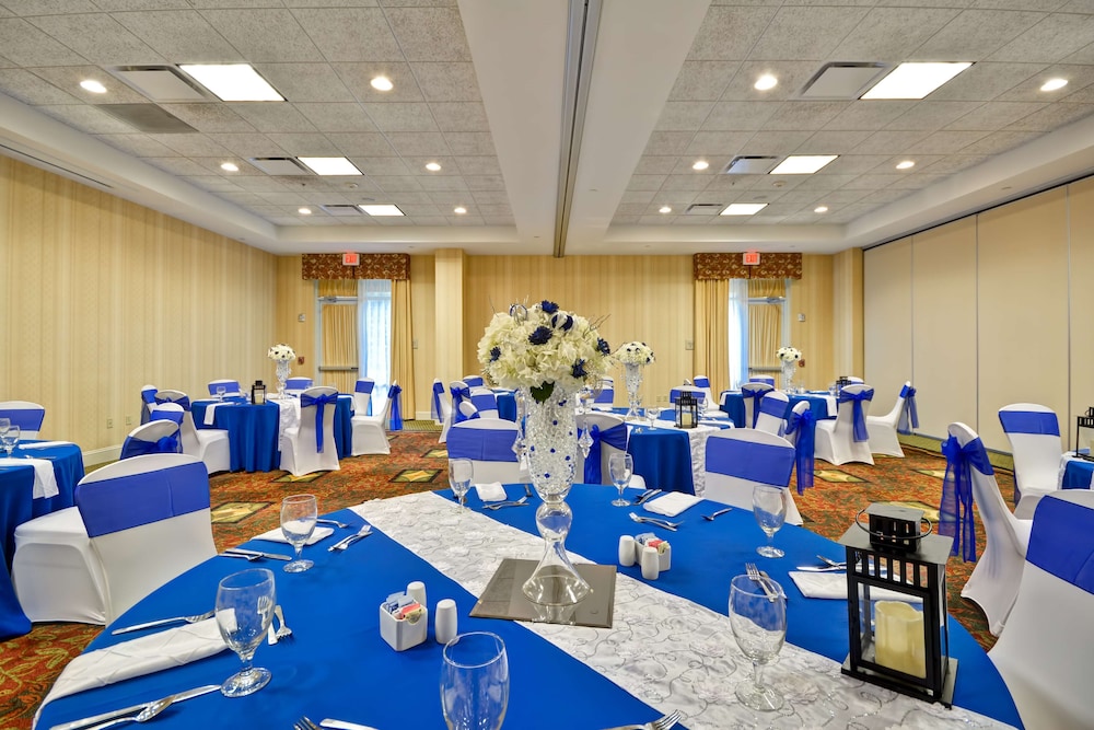 Hilton Garden Inn Tampa Riverview Brandon 50/53