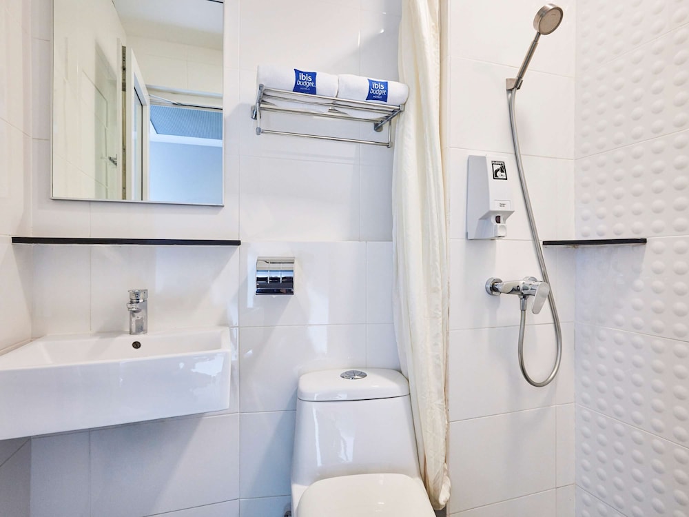 ibis budget Singapore Ruby 58/59