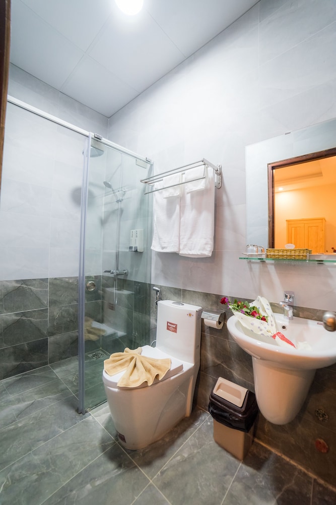 Starhill Hotel 54/54