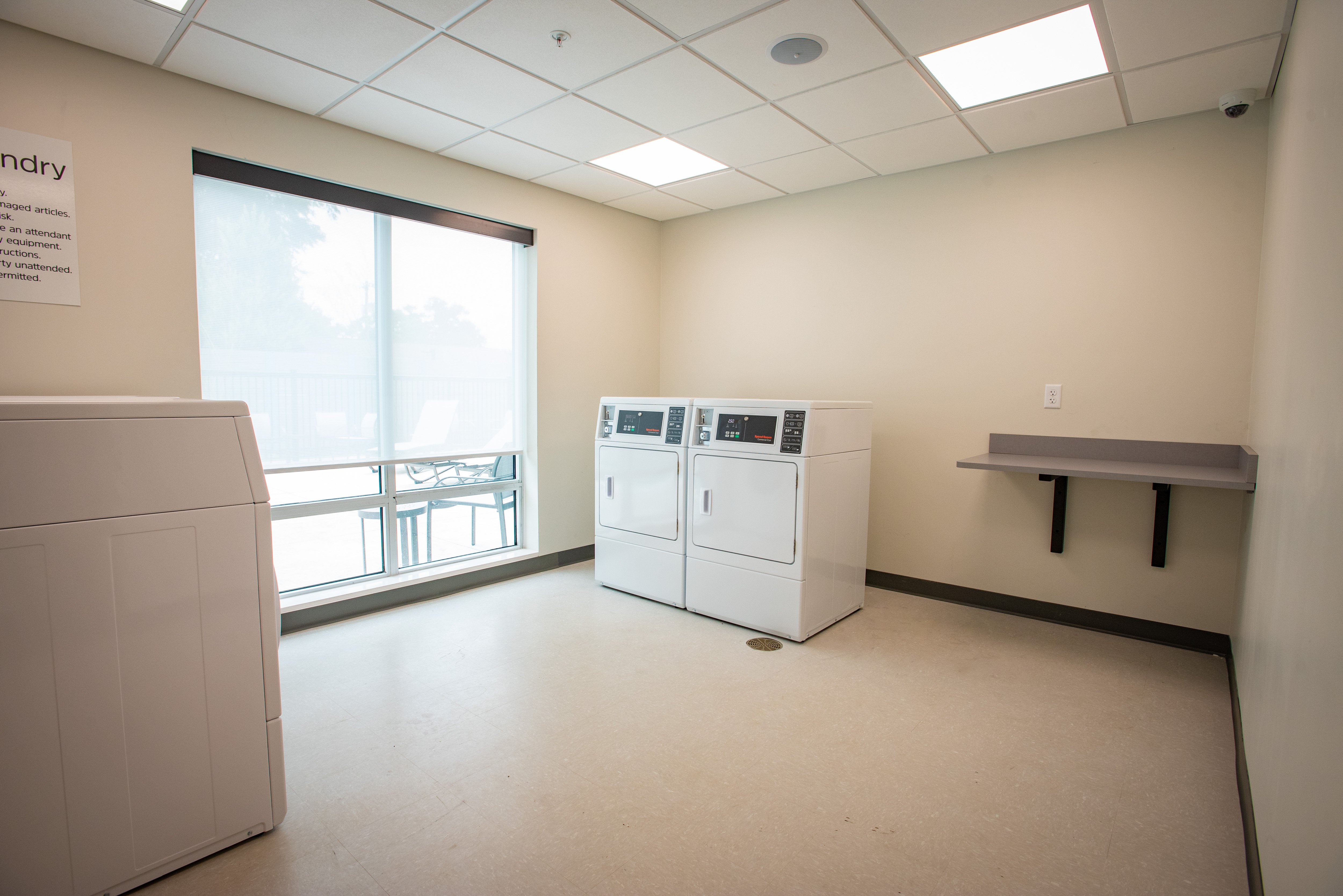 Holiday Inn Express & Suites Pensacola Airport North - I-10 16/28