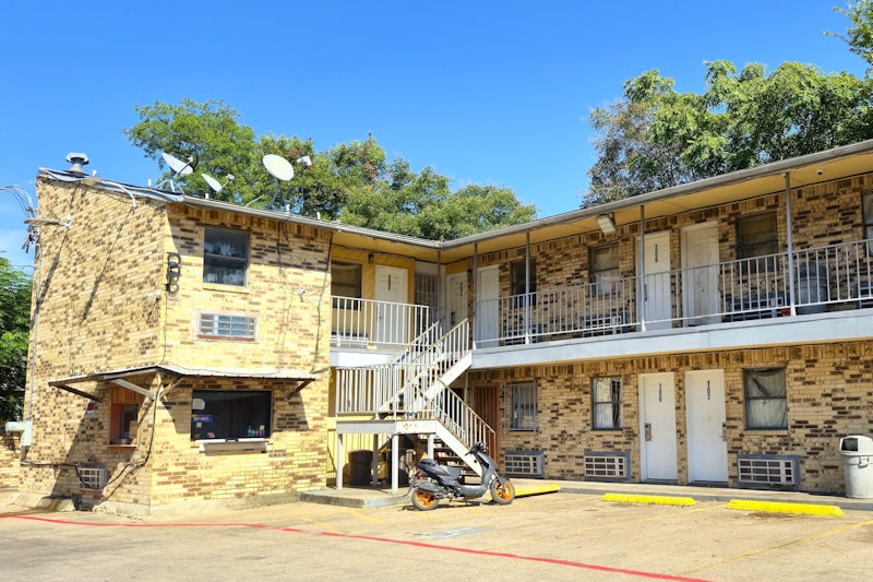 Mi Amor Inn & Suites by Hotel O Dallas Tx Hwy 352 20/25