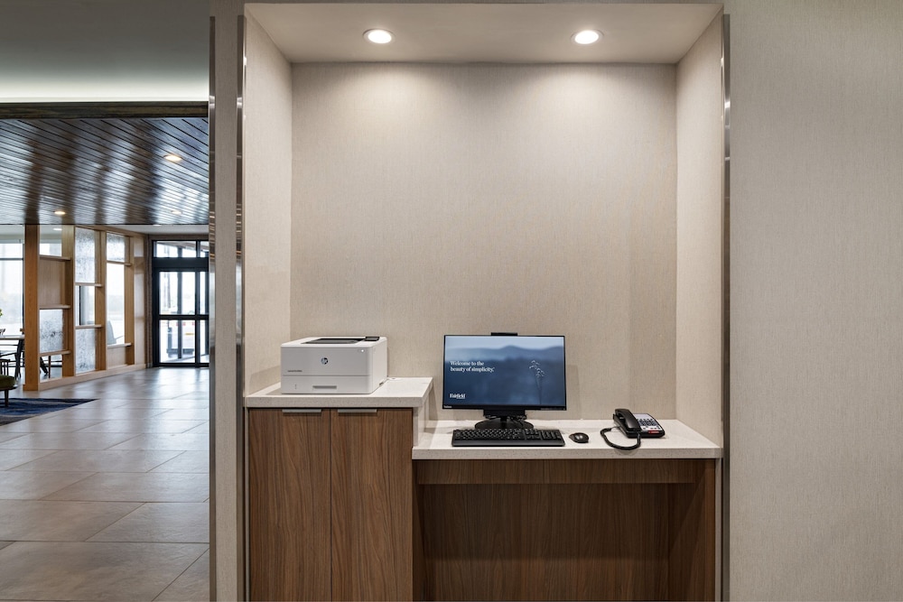 Fairfield Inn & Suites by Marriott Waller 24/28