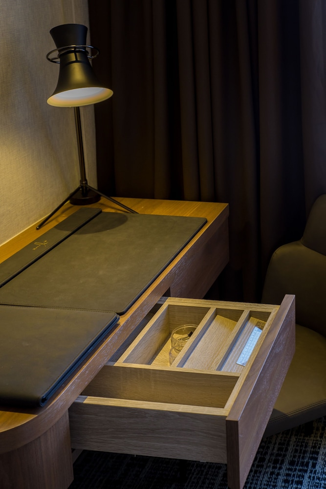 Hotel In 31/52