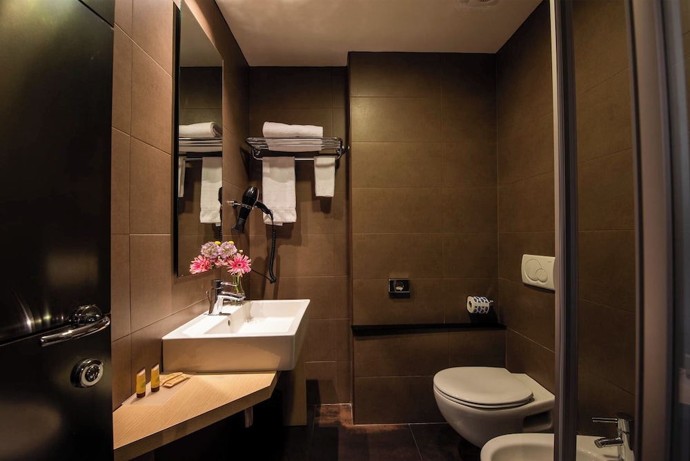 Axolute Comfort Hotel 44/50