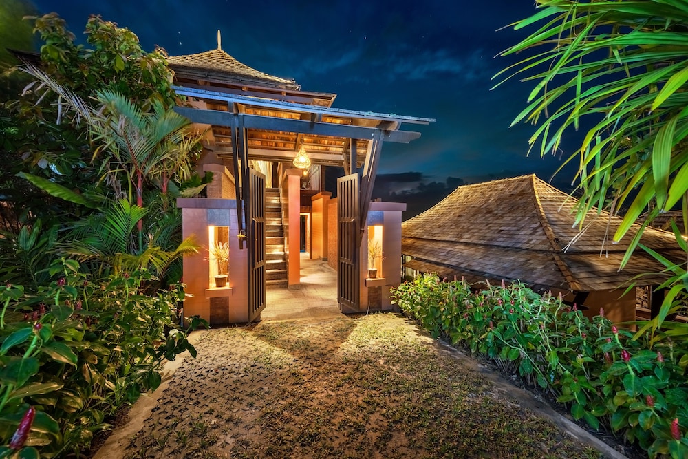 Nirvana Beach Resort and Spa 38/50