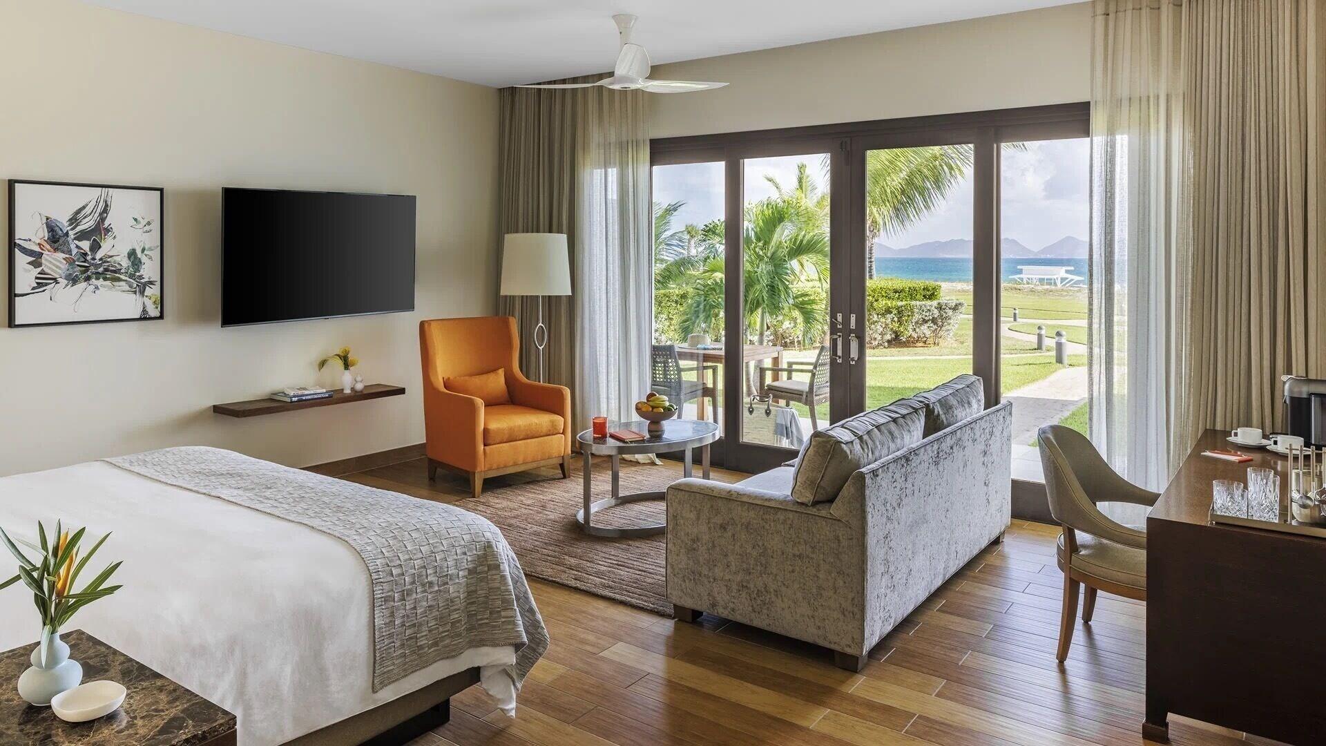 Beach, Junior Suite, King Bed, Ocean Front, Merry Wing