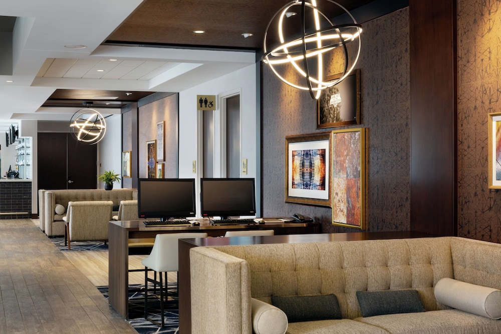 Doubletree By Hilton Jamestown 66/68