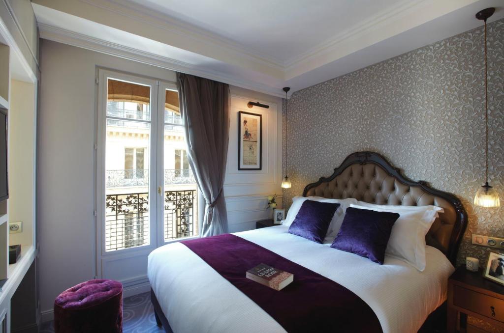 Royal, Suite