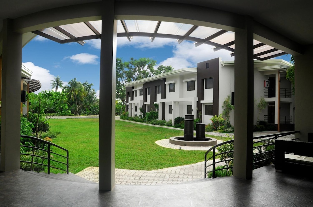 Ariana Hotel 52/61