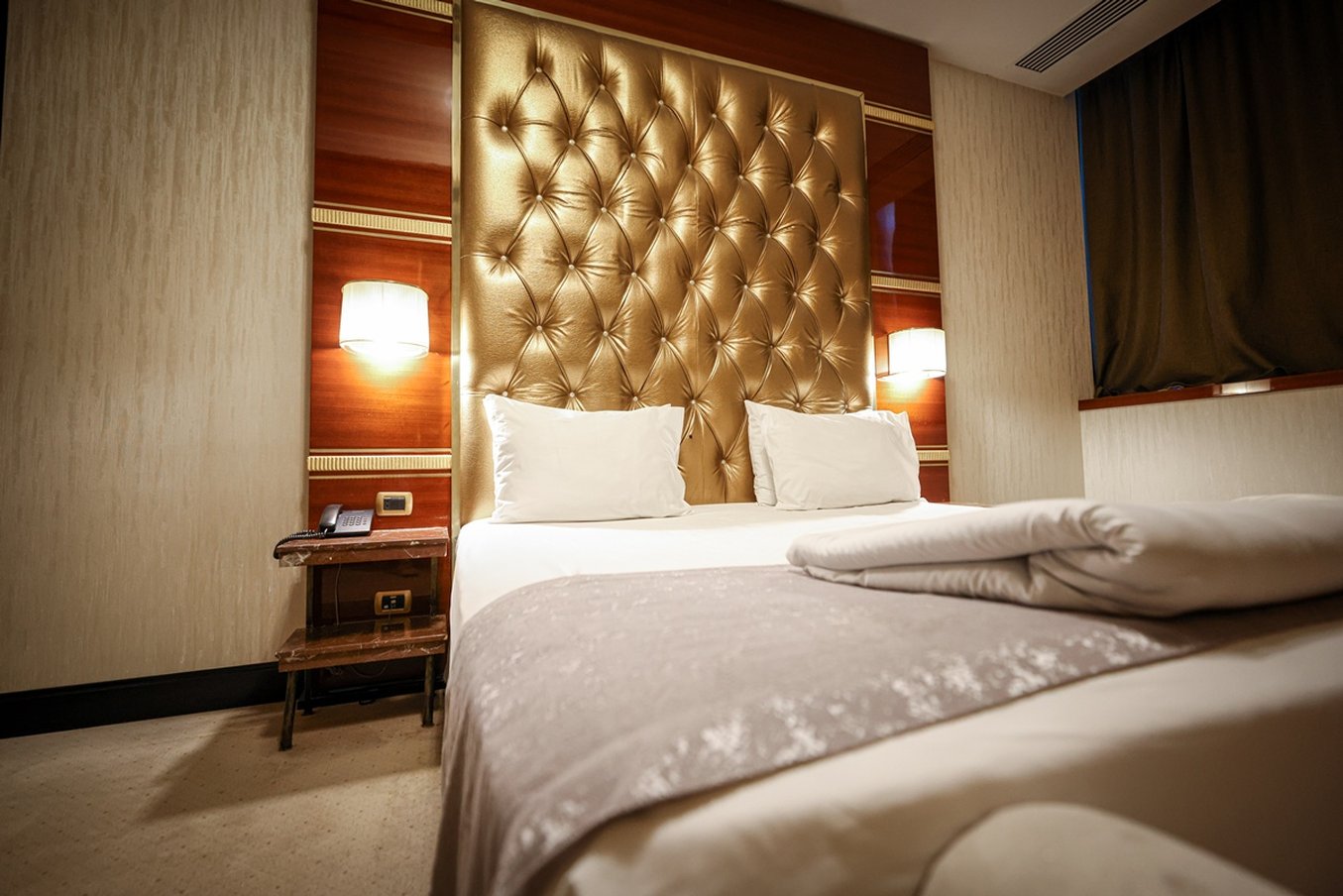 Sapphire Hotel 13/72