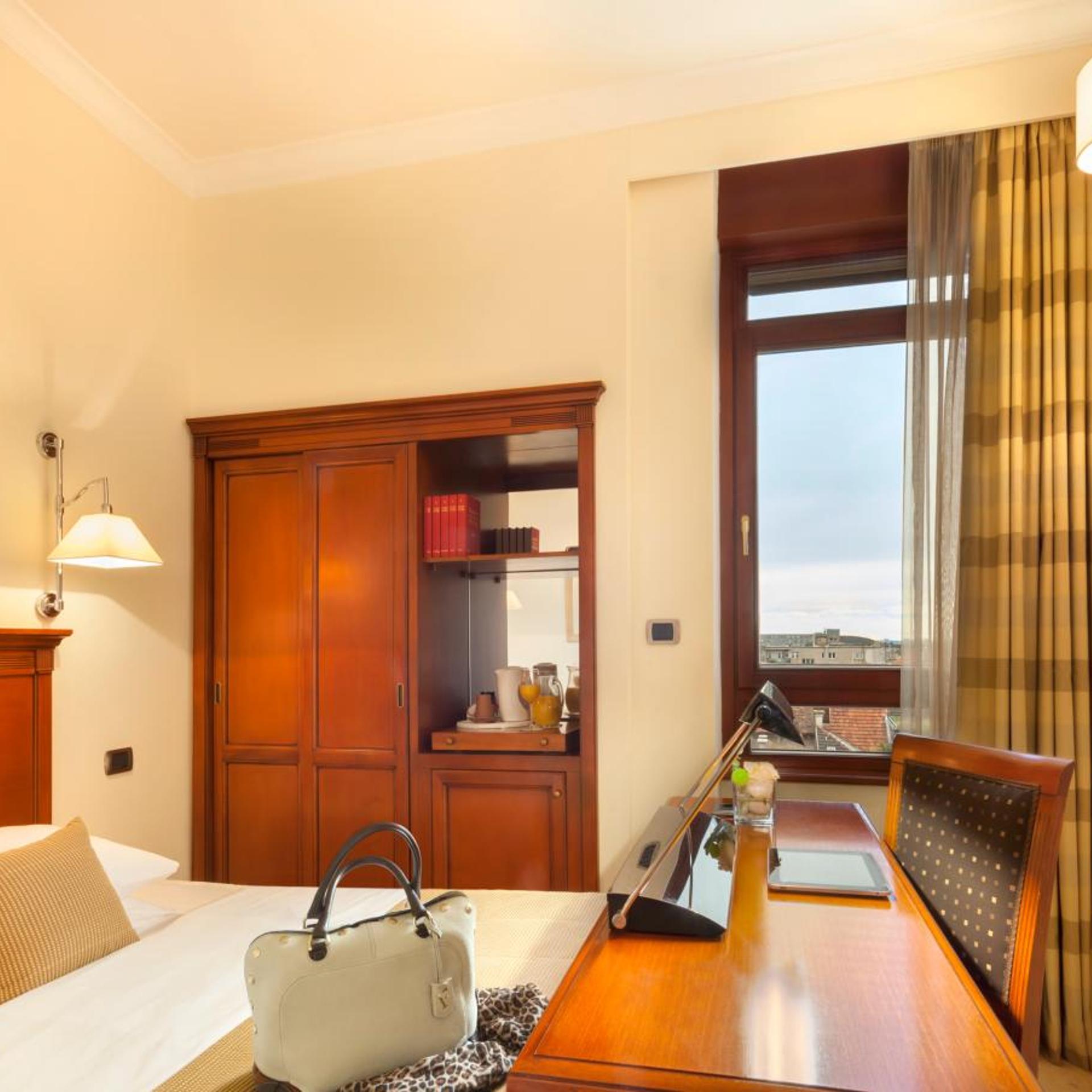غرفة مفردة بسرير كوين، Best Western Premier Hotel Astoria 2/10