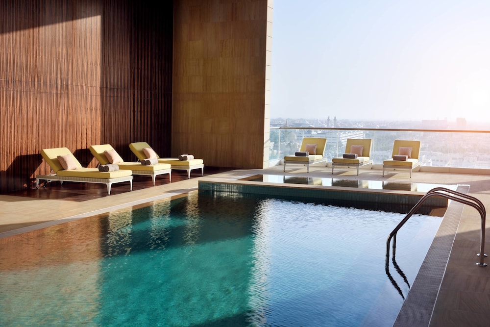Marriott Executive Apartments Downtown Abu Dhabi 11/25