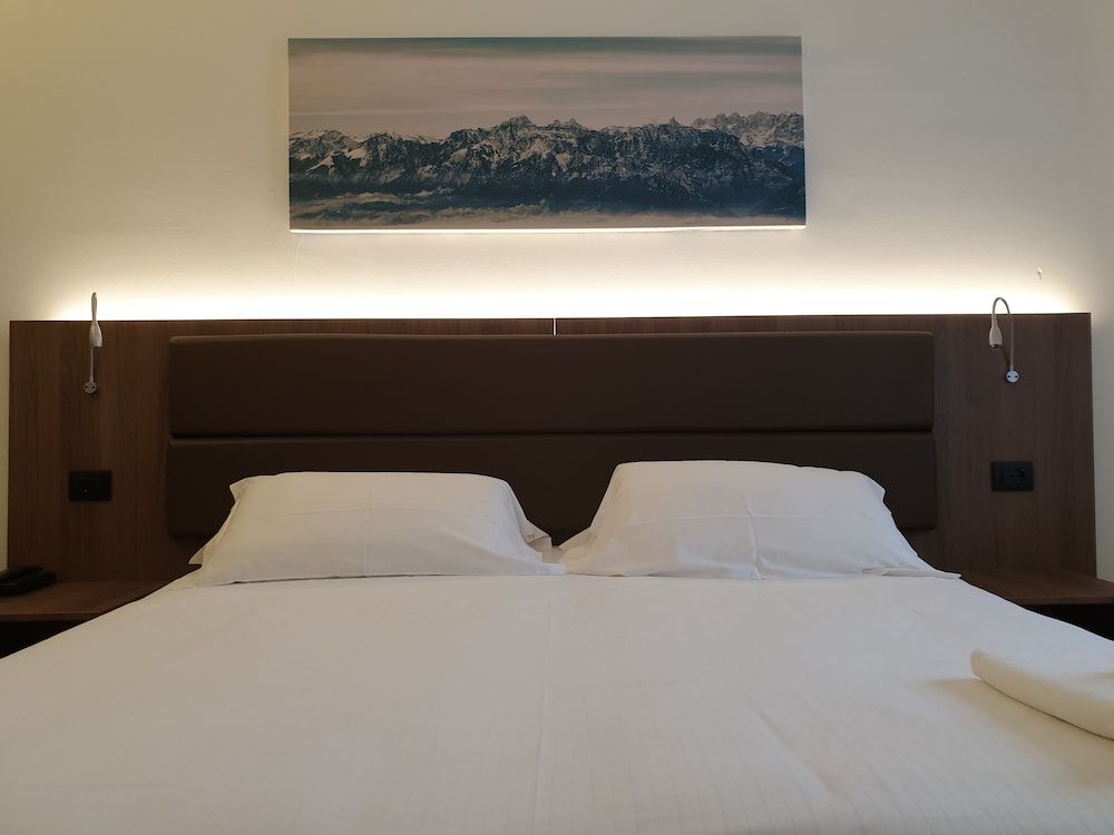 Albergo Delle Alpi 11/54