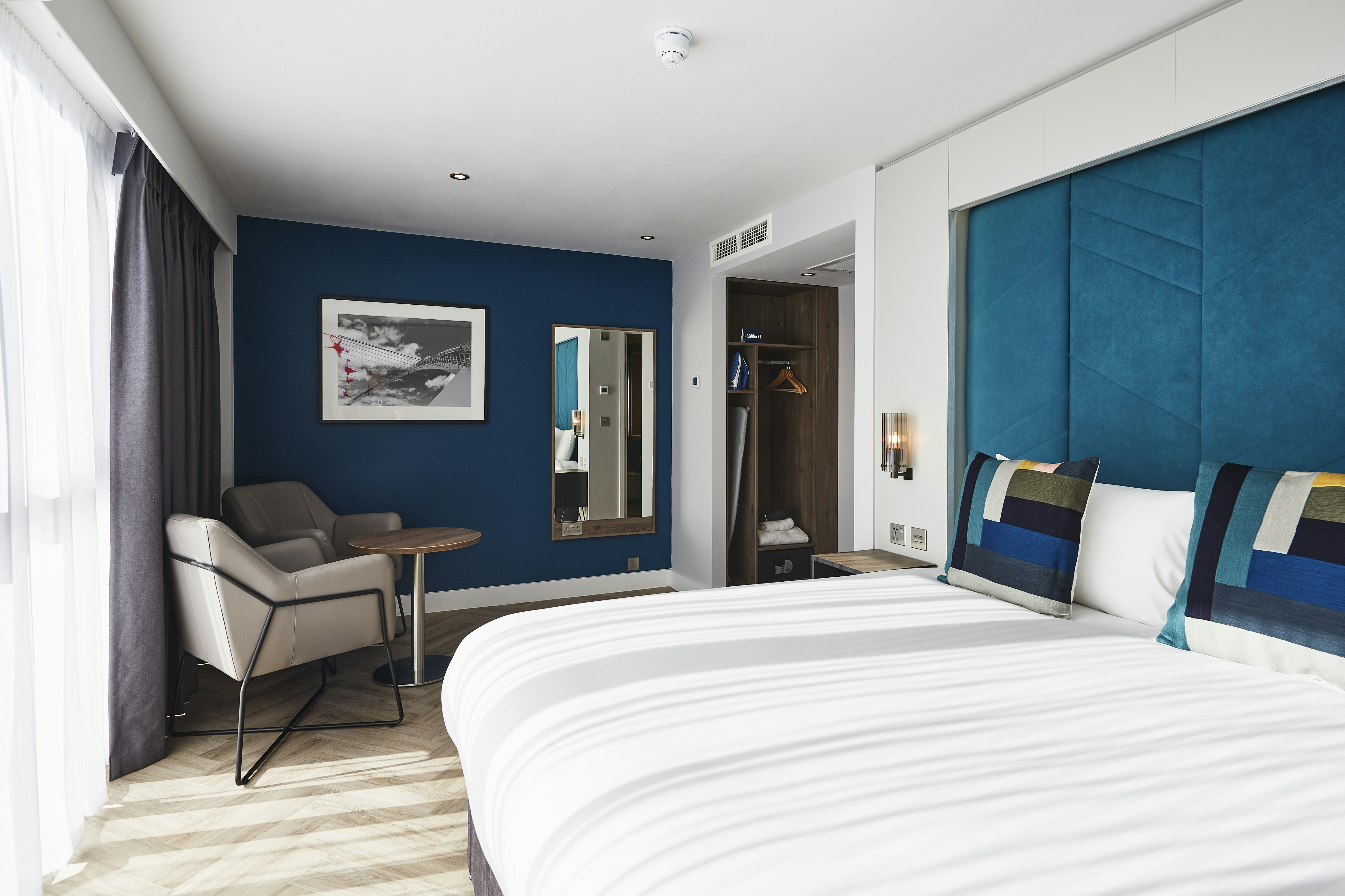 Roomzzz Newcastle 20/68