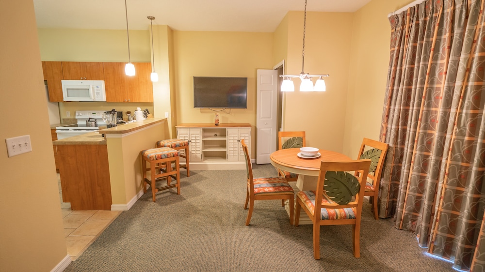 Barefoot Suites 53/69