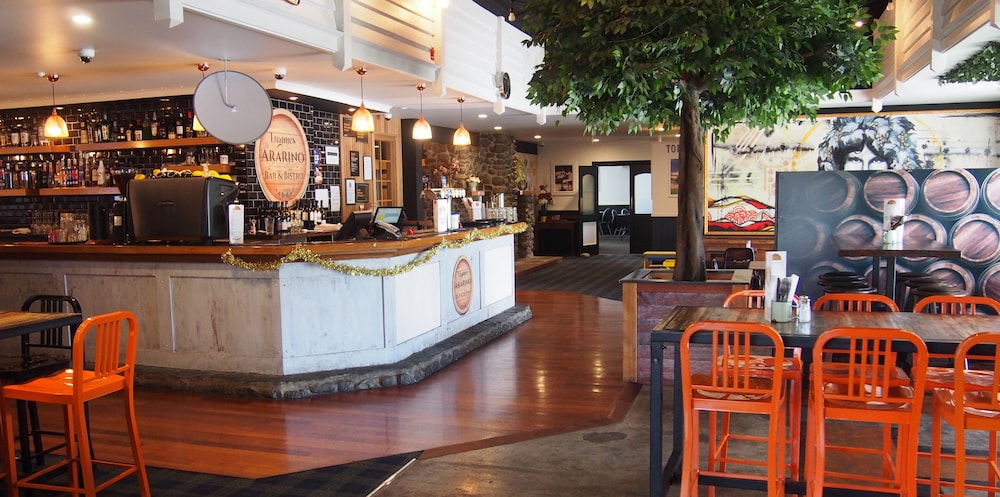 Totara Lodge 33/37