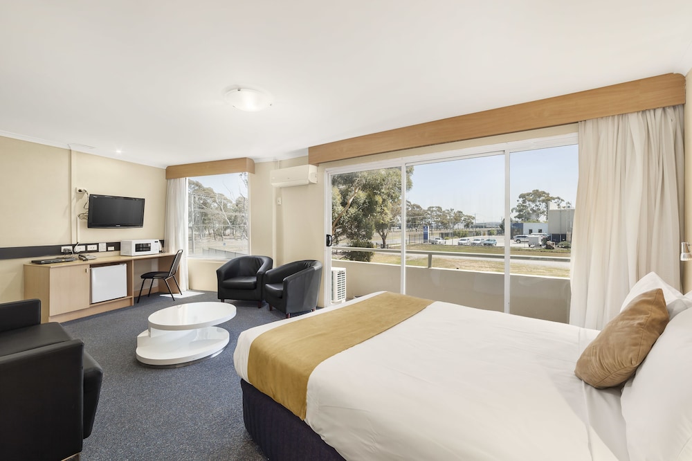 Ciloms Airport Lodge 22/63