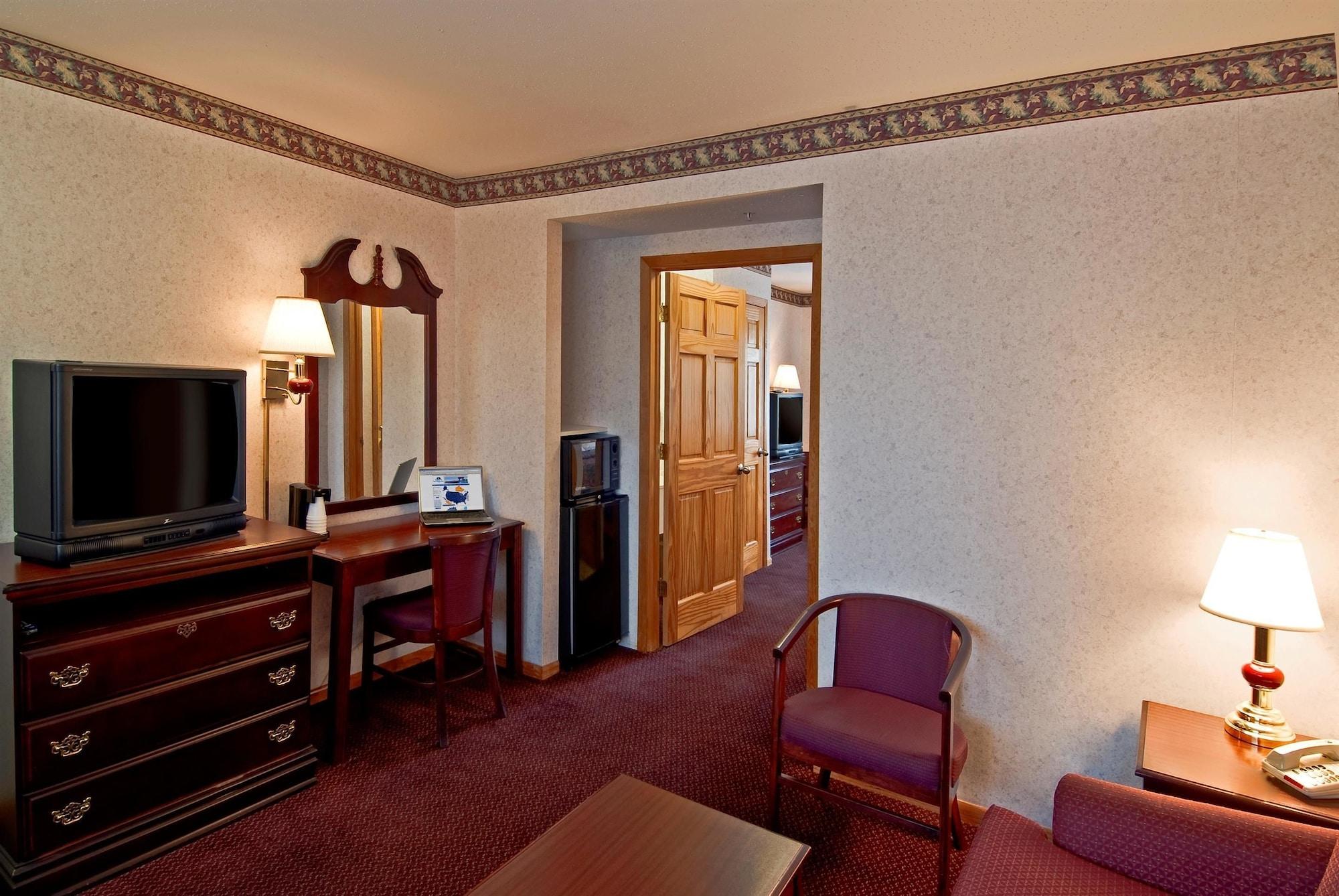 Americas Best Value Inn Suites Waukegan Gurnee 13/24
