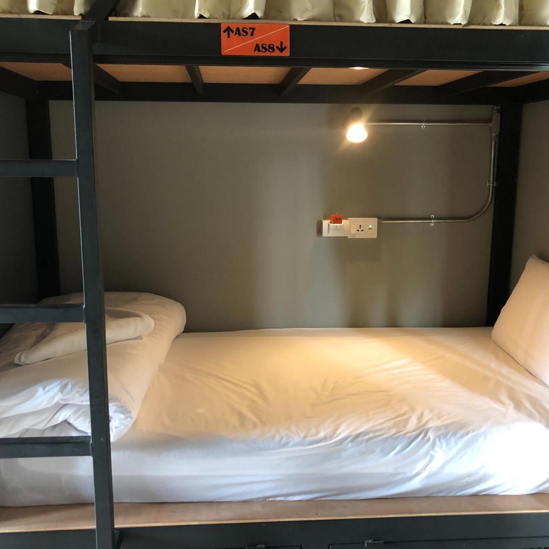 Female Dorm, 12 Beds