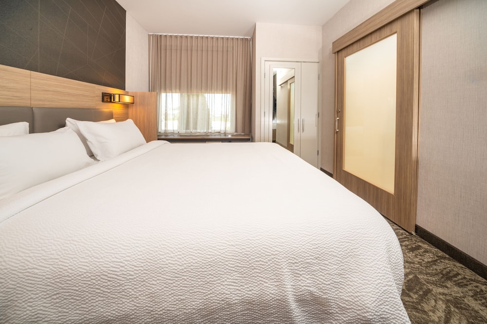 SpringHill Suites by Marriott Kenosha 11/49