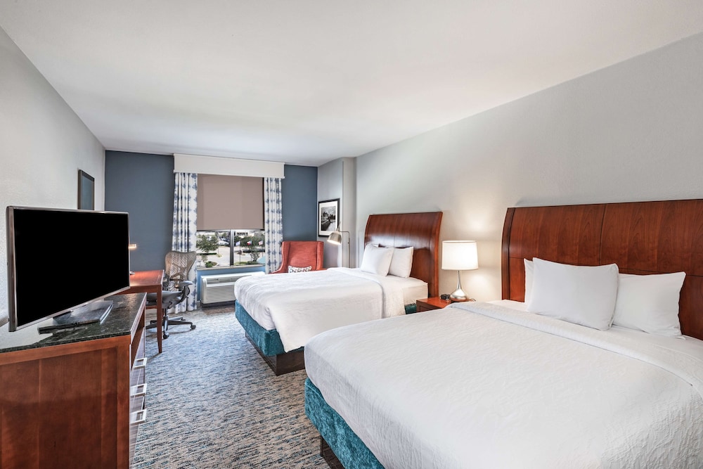 Evolution, 2 Queen Beds