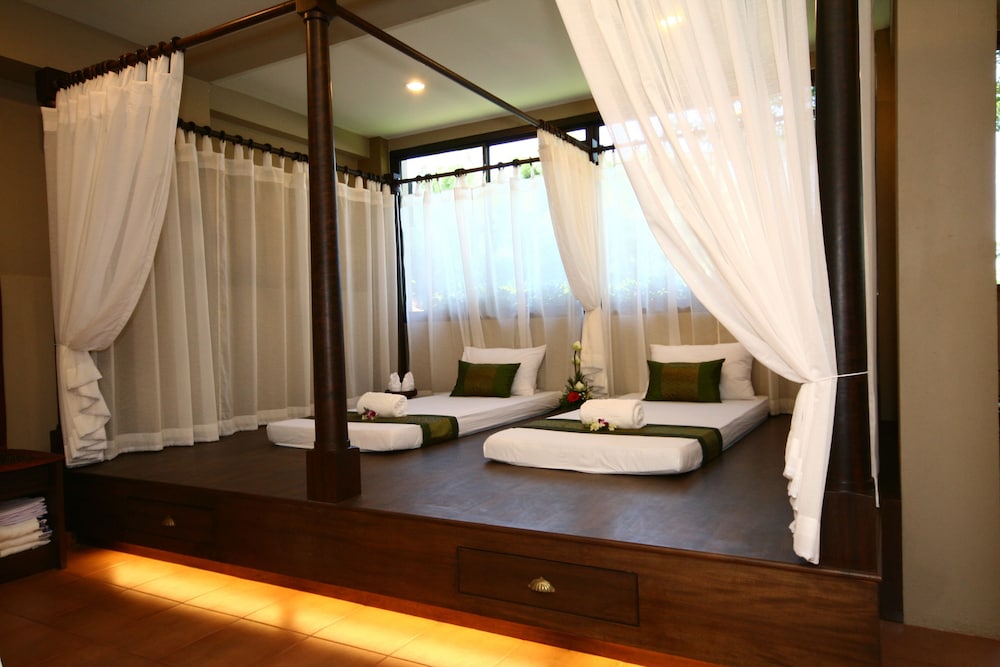 Mae Jo Golf Resort And Spa 50/50
