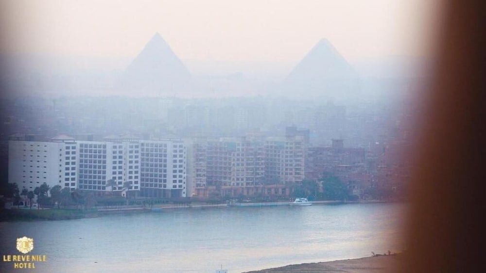 Nile View Jewel 48/50