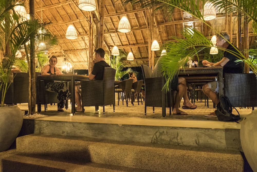 Sahaa Beach Resort 47/48