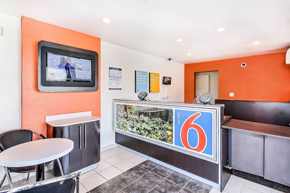 Lobby at Motel6 Sunnyvale, CA - South, SUNNYVALE - CA