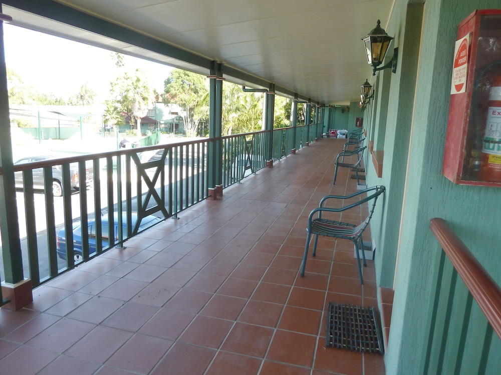 Puffers Inn Logan Motel 55/65