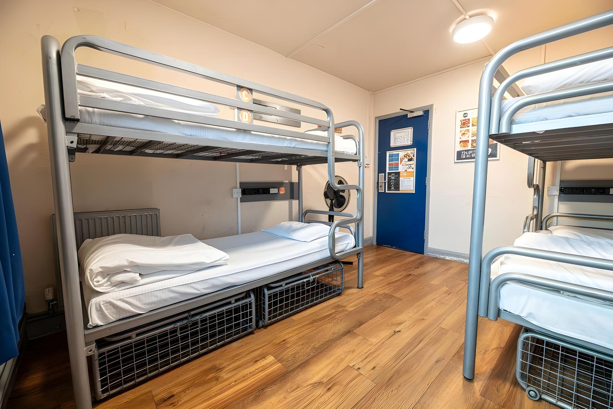 Private, Mixed Dorm, 4 Beds, Shared Bathroom