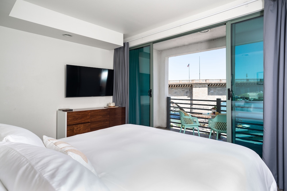 Heat Hotel 16/58