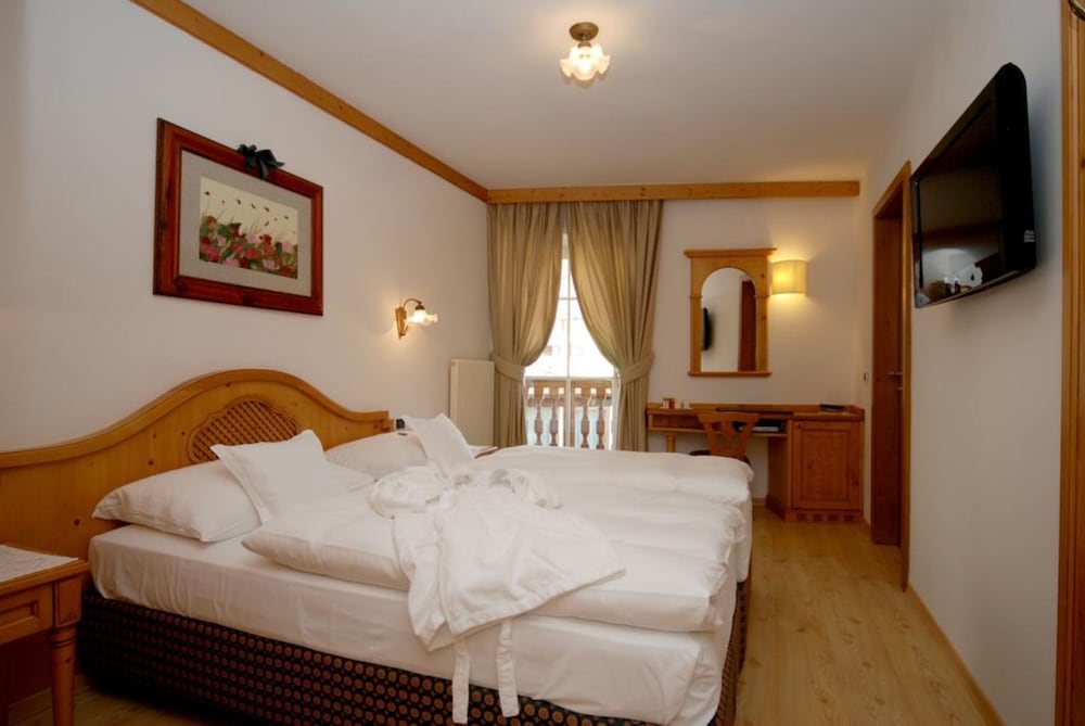 COMFORT, DOUBLE OR TWIN BED