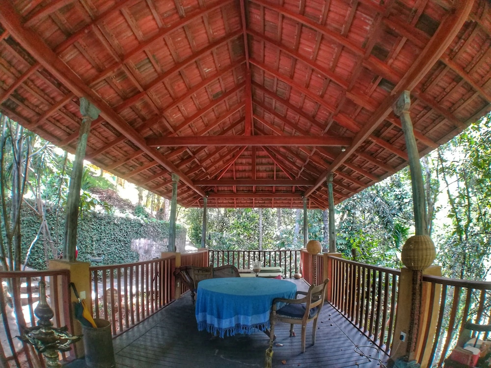 The Kandy Samadhi Centre 11/80