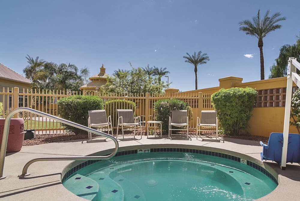 La Quinta Inn And Suites By Wyndham Phoenix Mesa West 7/56