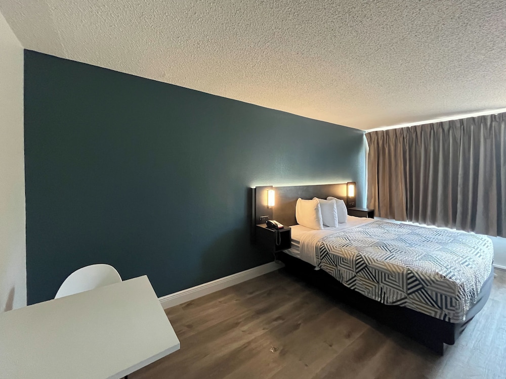 Studio6 Hammond, LA – I12 – I55 21/49