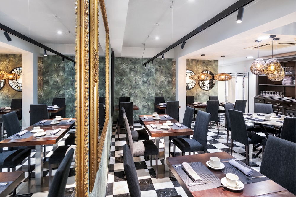 restaurant cafeteria