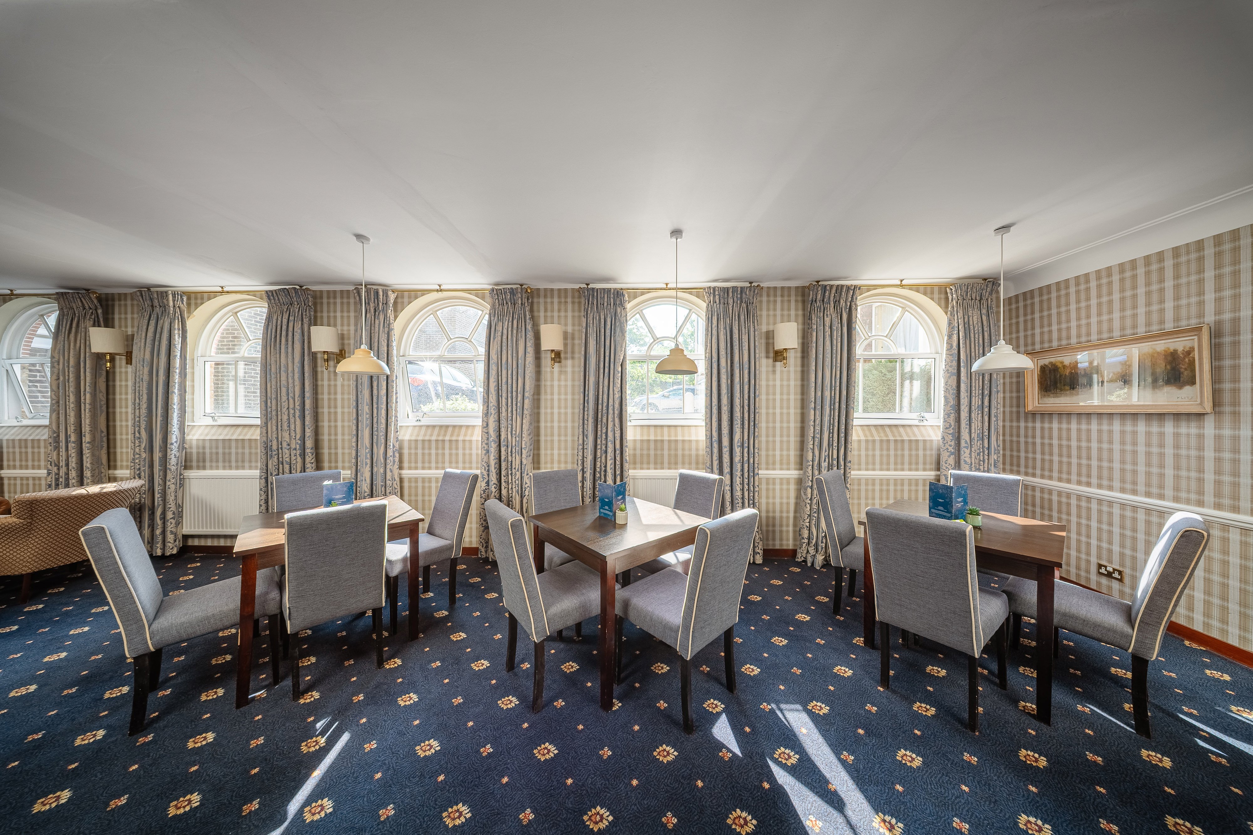 THE CLARENDON HOTEL 35/50