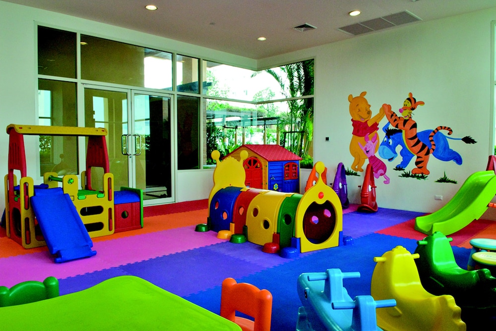 The Narathiwas Hotel and Residence Sathorn Bangkok 53/63