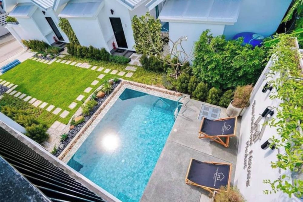 The Seaton House Phuket 43/50